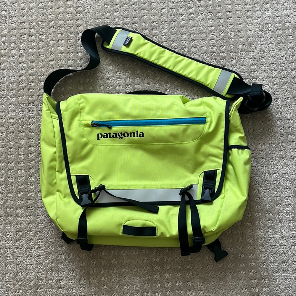 Patagonia messenger bag